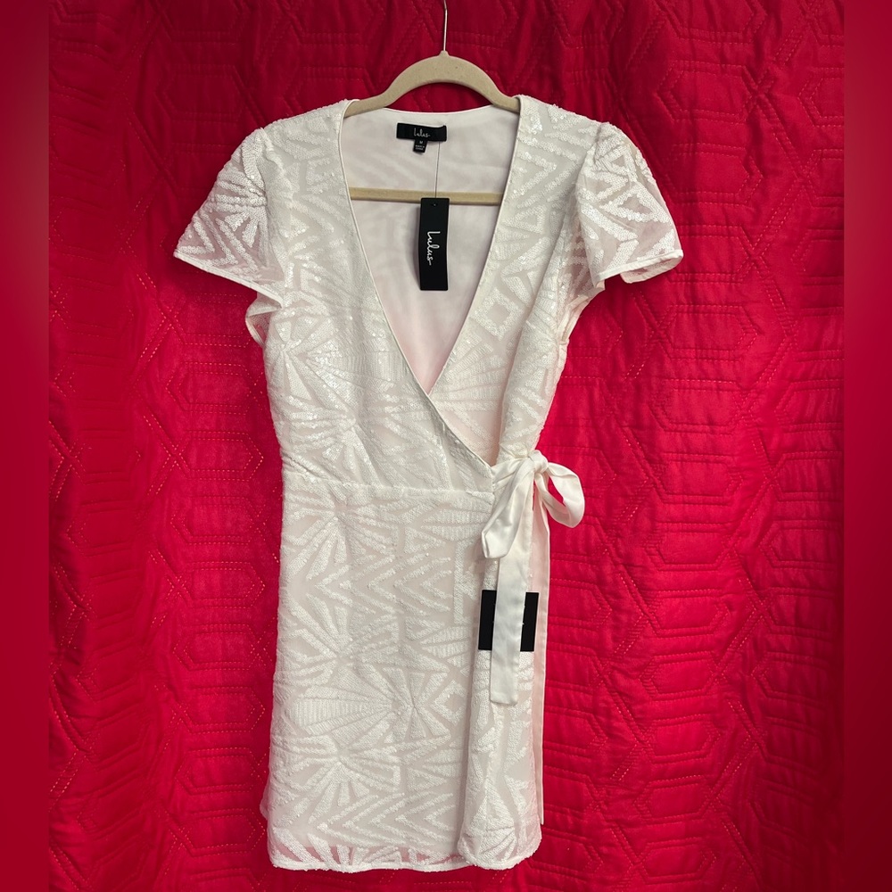 Lulu’s sequined white dress